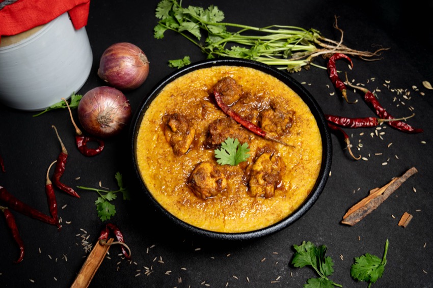 Chicken khichdi in a bowl
